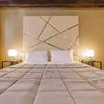Apartmán Royal - 5 Min From Train Station & Private Parking *