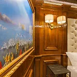 Royal - 5 Min From Train Station & Private Parking