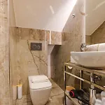 Apartmán Royal - 5 Min From Train Station & Private Parking *
