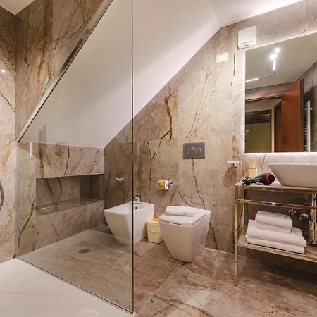Apartmán Royal - 5 Min From Train Station & Private Parking *