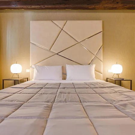 Lejlighed Royal - 5 Min From Train Station & Private Parking *