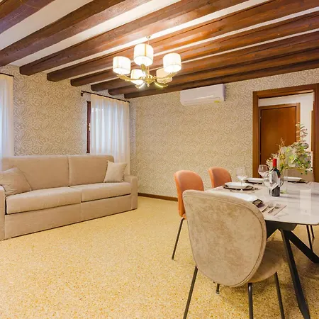 Royal - 5 Min From Train Station & Private Parking Lejlighed Venedig
